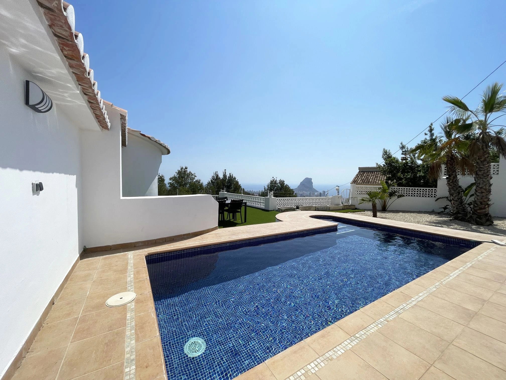 Private pool with Peñón de Ifach views at villa in Oltamar, Calpe