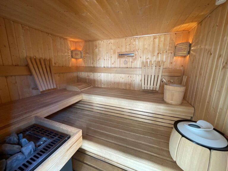Private sauna inside a modern luxury villa in La Calalga, Calpe with wooden interior, sauna bench and contemporary wellness finish