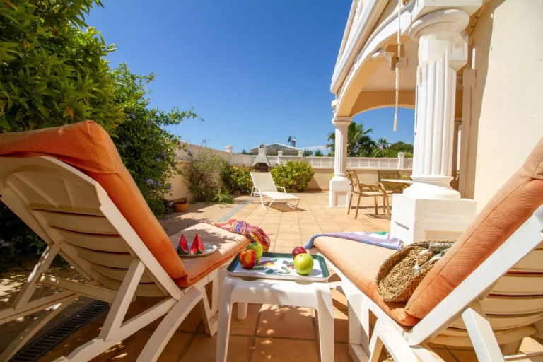 Private terrace seating area at bungalow in La Vallesa Calpe