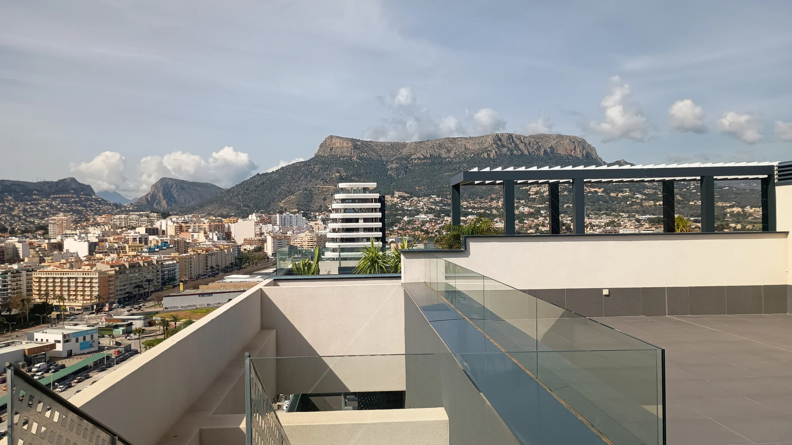 Rooftop terrace with Peñón de Ifach and sea views at modern penthouse in Calpe