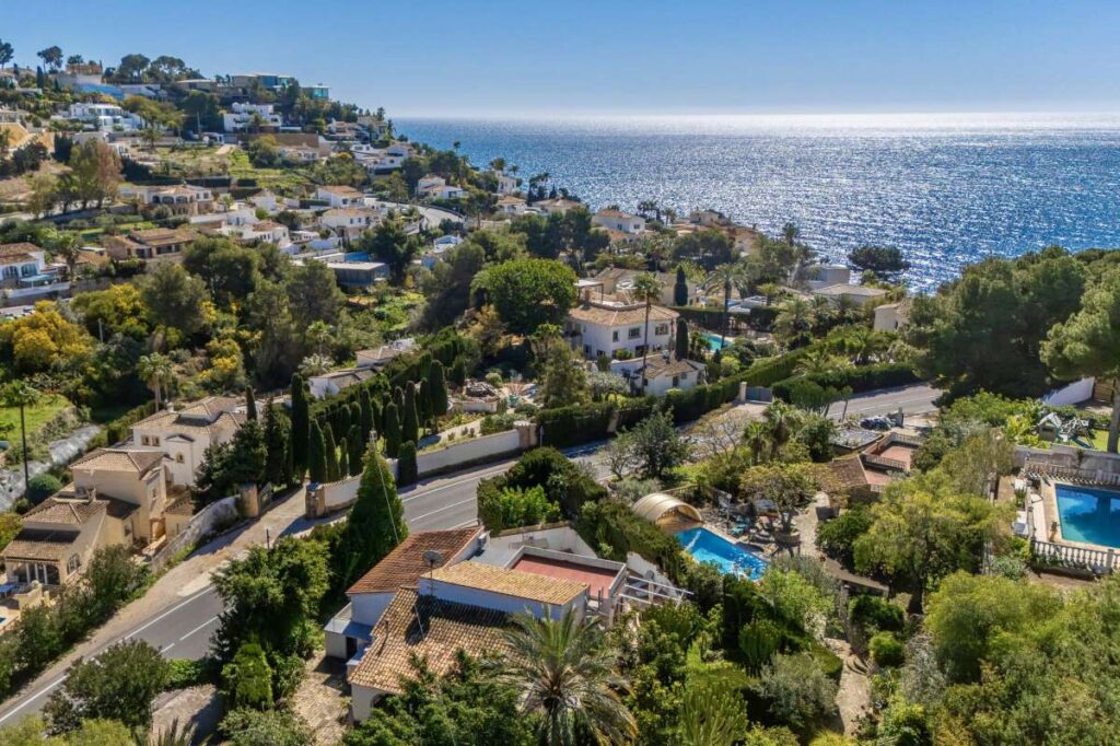 Mediterrane villa op 5 minuten van Cala Baladrar in Benissa Costa