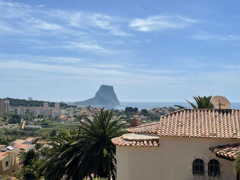 Sea views towards the Peñón de Ifach and Calpe coastline from a refurbished villa in Canuta.