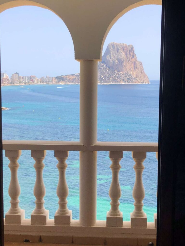 Sea views towards the Peñón de Ifach from a balcony at a frontline townhouse in Partida Manzanera, Calpe