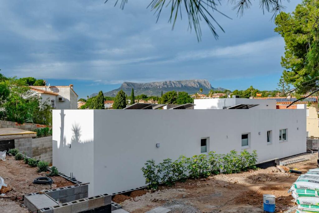 New Build Villa Within Walking Distance of the Coast and Amenities in Calpe