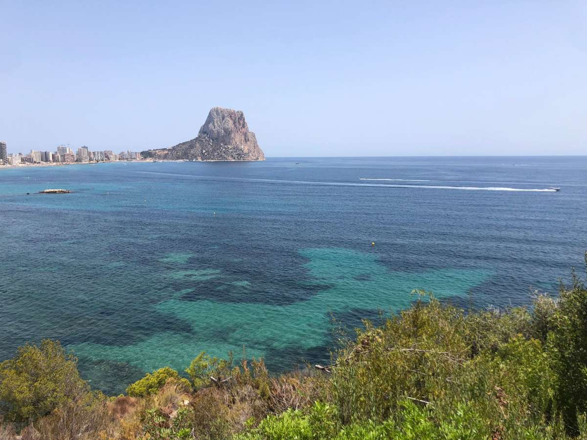 Spectacular sea views towards the Peñón de Ifach from a frontline townhouse in Partida Manzanera, Calpe
