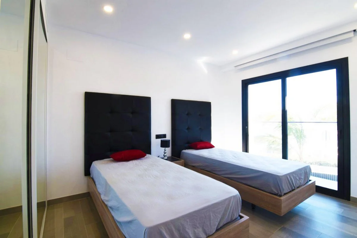 Twin bedroom with terrace access in modern villa in Carrió, Calpe