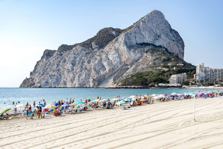 Views across La Fossa Beach in Calpe towards the Peñón de Ifach from a beachfront apartment location