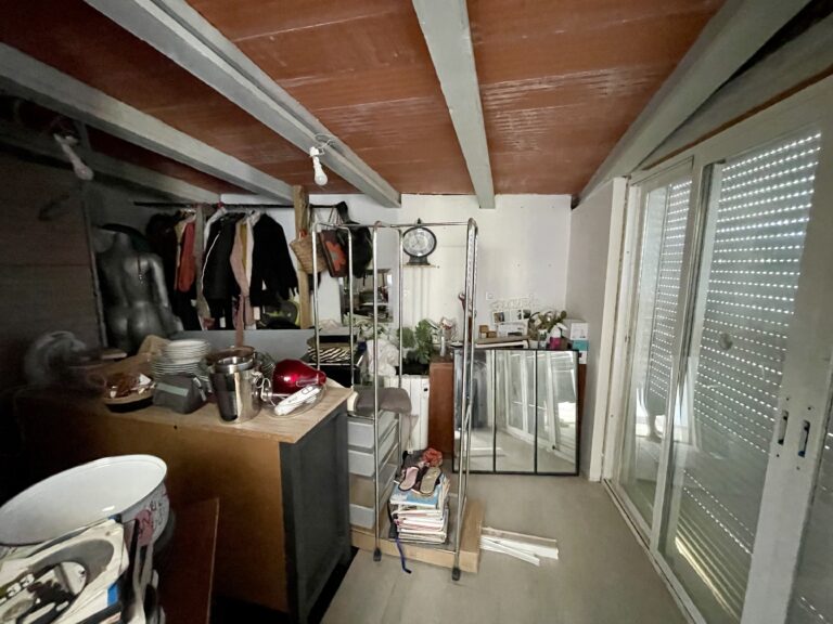 Large storage room inside a villa within walking distance of Calpe town