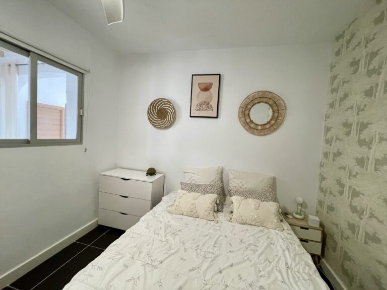 Second bedroom with air conditioning in a villa within walking distance of Calpe town