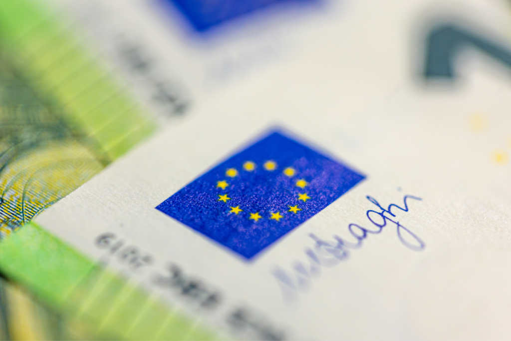 Close-up of a euro banknote representing property taxes and buying costs for buyers in Calpe, Spain