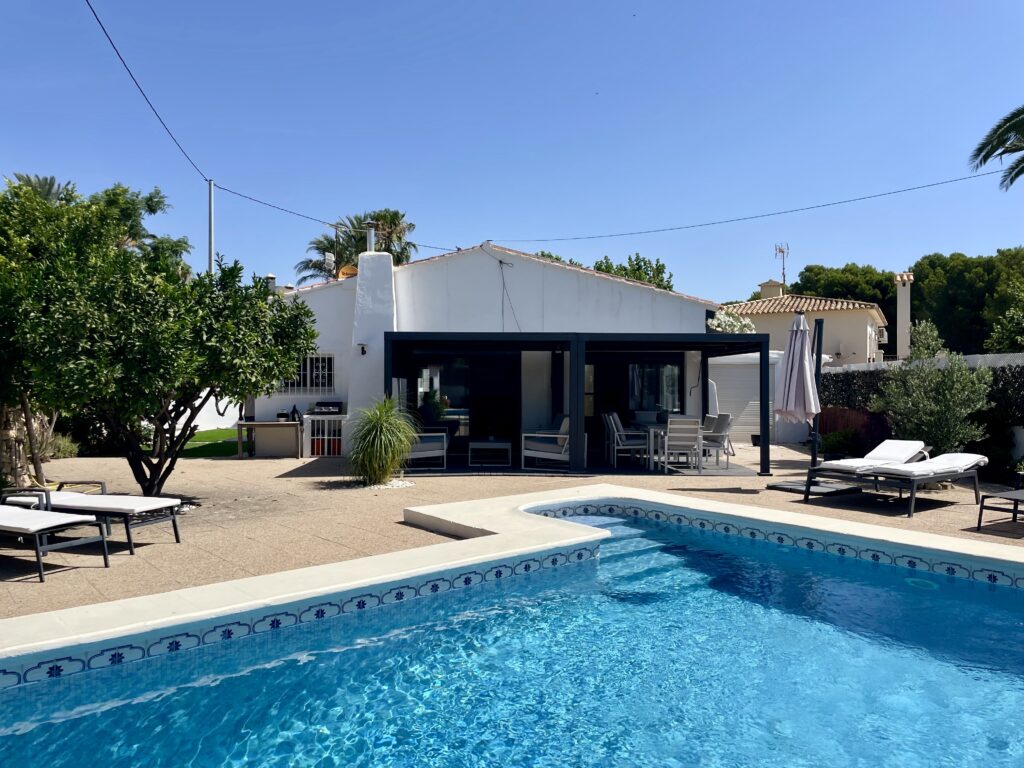 Charming Villa in the heart of Calpe within short walking distance to everything