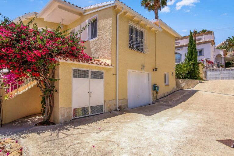 Driveway and garage entrance at a villa in Calpe with guest apartment