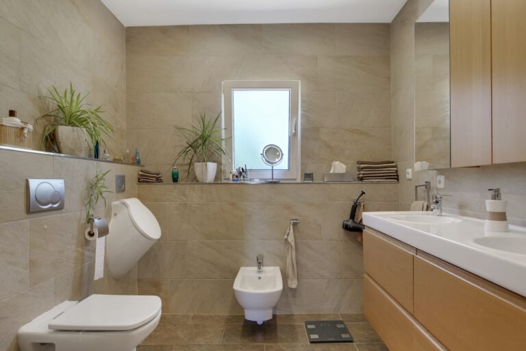 Modern bathroom with walk-in shower in a sea view villa for sale in Calpe